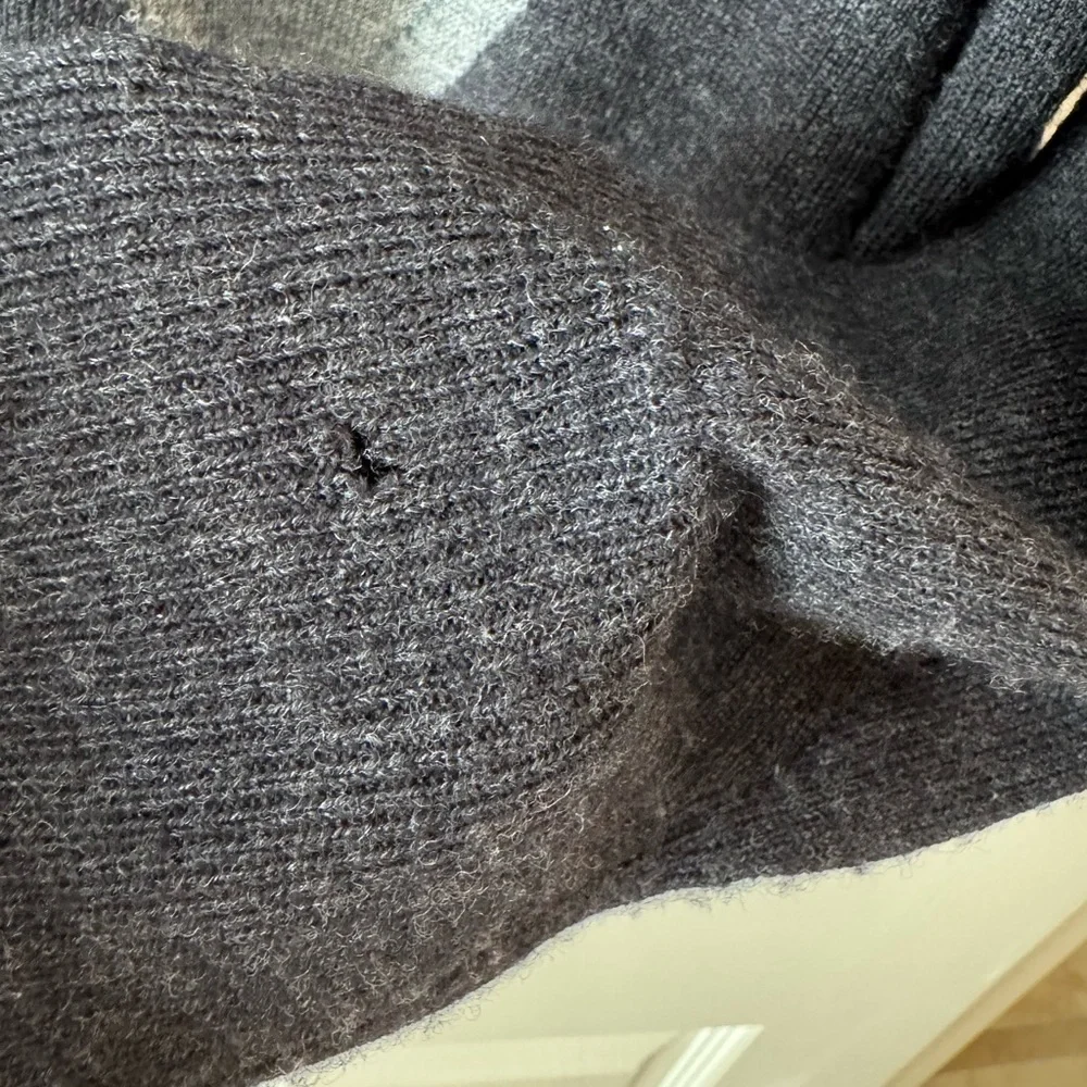 Garret Scott V-Neck Merino Wool Sweater - Black and Gray Argyle